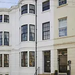 The Cobbles Apartment *