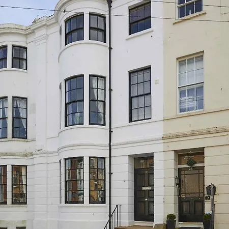 The Cobbles Apartment *